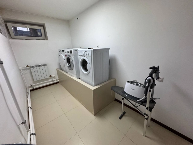 Купить дом на улице Административная в Иркутской области. Вариант № 7253646, 21, площадь -  квм, цена 39500000 рублей