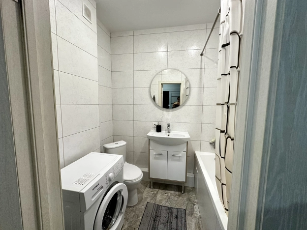 Купить однокомнатную квартиру на улице Домбайская в Краснодаре. Вариант № 6617236, 10, площадь -  квм, цена 5300000 рублей