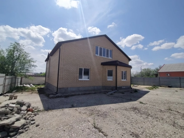 Купить дом на улице переулок Братьев Алехиных в Элисте. Вариант № 2026883, 0, площадь -  квм, цена 15200000 рублей