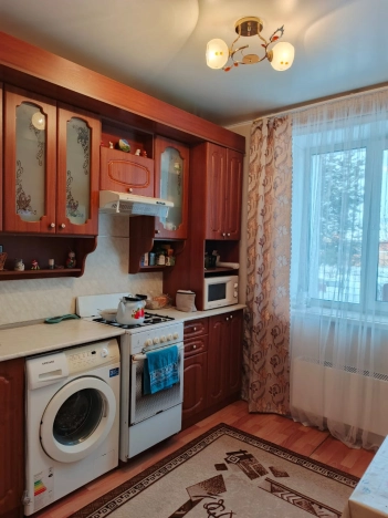 Купить трехкомнатную квартиру на улице Ильи Мухачева в Бийске. Вариант № 19752, 6, площадь -  квм, цена 5280000 рублей