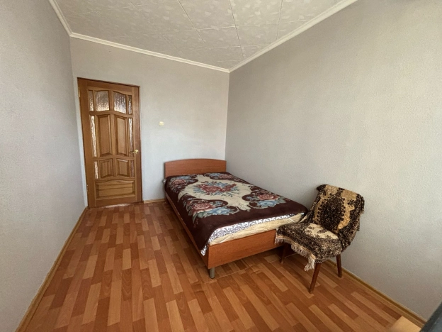 Купить трехкомнатную квартиру в Микрорайоне 8-й, Элиста в Элисте. Вариант № 29488, 3, площадь -  квм, цена 5700000 рублей