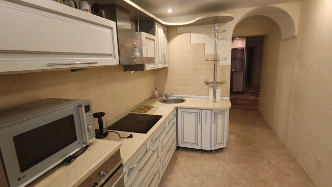 Снять квартиру в Калининграде. Вариант № 10341658, 8, площадь -  квм, цена 55000 рублей