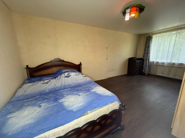 Купить двухкомнатную квартиру на улице Школьная в Калужской области. Вариант № 1033045, 3, площадь -  квм, цена 2720000 рублей