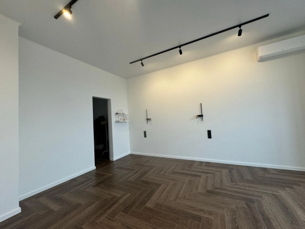 Купить двухкомнатную квартиру на улице Юрия Клыкова в Элисте. Вариант № 29497, 1, площадь -  квм, цена 7900000 рублей