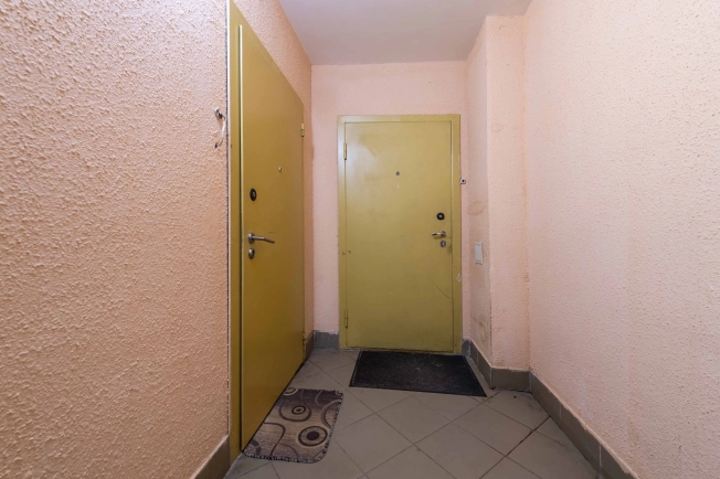 Купить трехкомнатную квартиру на улице Малоохтинский проспект в Санкт-Петербурге. Вариант № 7994726, 21, площадь -  квм, цена 14150000 рублей