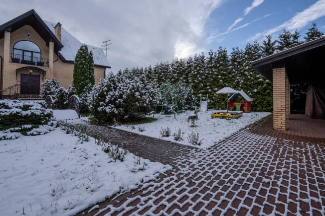 Купить дом в Москве. Вариант № 9148977, 37, площадь - квм, цена 75000000 рублей