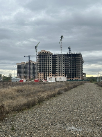 Купить земельный участок на улице Заречная в Республике Адыгея (адыгея). Вариант № 10486458, 8, площадь -  квм, цена 4200000 рублей