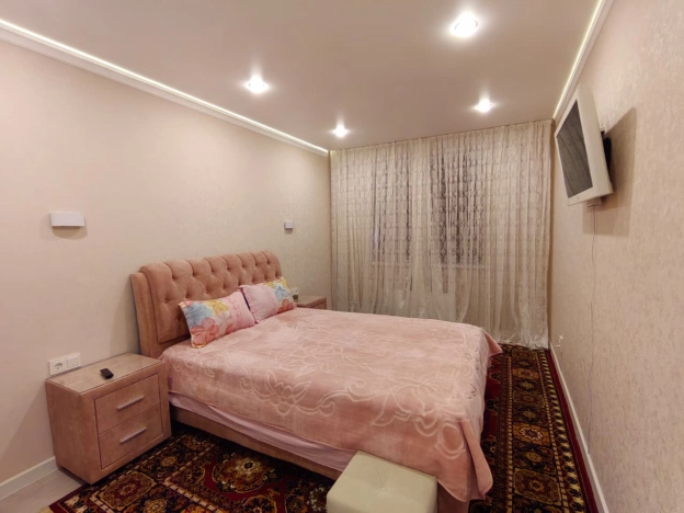 Купить трехкомнатную квартиру в Калуге. Вариант № 2834870, 17, площадь -  квм, цена 9850000 рублей