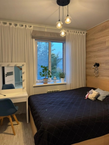 Купить трехкомнатную квартиру в Новосибирске. Вариант № 6948947, 8, площадь -  квм, цена 10500000 рублей