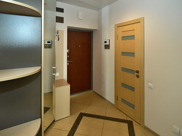 Купить двухкомнатную квартиру у метро Октябрьская в Новосибирске. Вариант № 8527034, 13, площадь -  квм, цена 9700000 рублей