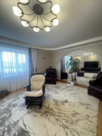 Купить трехкомнатную квартиру на улице Молодёжная в Республике Татарстан (татарстан). Вариант № 56789, 2, площадь -  квм, цена 6500000 рублей