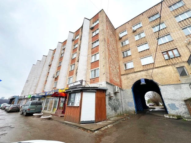 Купить трехкомнатную квартиру в Калуге. Вариант № 13431, 2, площадь -  квм, цена 5950000 рублей