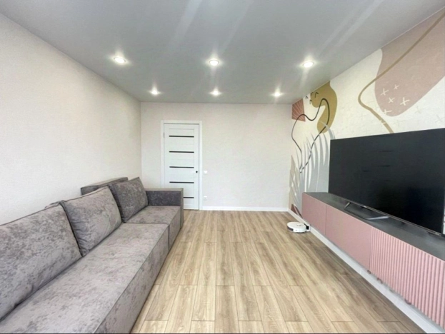 Купить квартиру в Омске. Вариант № 10751755, 3, площадь - квм, цена 7500000 рублей