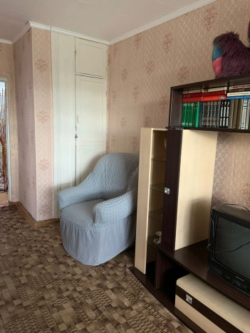 Купить трехкомнатную квартиру в Амурской области. Вариант № 10046, 5, площадь -  квм, цена 3400000 рублей