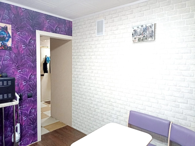 Купить однокомнатную квартиру на улице Морская в Бердске. Вариант № 7636933, 6, площадь -  квм, цена 3800000 рублей