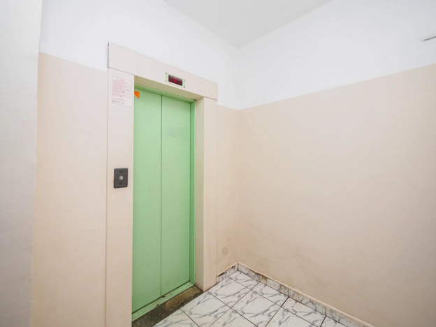 Купить двухкомнатную квартиру в Омске. Вариант № 6762454, 15, площадь -  квм, цена 8300000 рублей