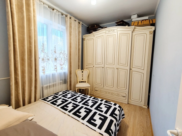 Купить дом в Москве. Вариант № 2052103, 8, площадь -  квм, цена 14000000 рублей