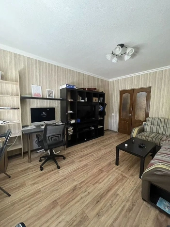 Купить трехкомнатную квартиру в Ростовской области. Вариант № 6227655, 3, площадь -  квм, цена 6299998 рублей