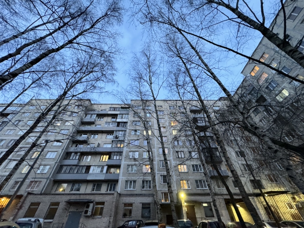 Купить трехкомнатную квартиру в районе Выборгский в Санкт-Петербурге. Вариант № 32057, 22, площадь -  квм, цена 9900000 рублей