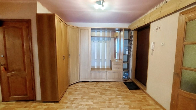 Купить многокомнатную квартиру в Калужской области. Вариант № 2156223, 19, площадь - квм, цена 5950000 рублей