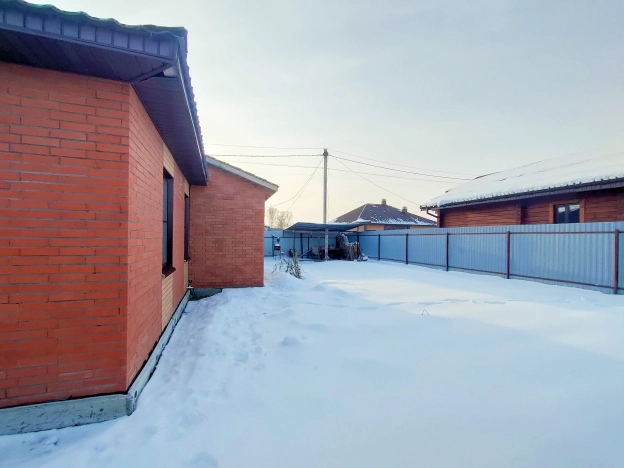 Купить дом в Новосибирске. Вариант № 2986115, 3, площадь -  квм, цена 9800000 рублей