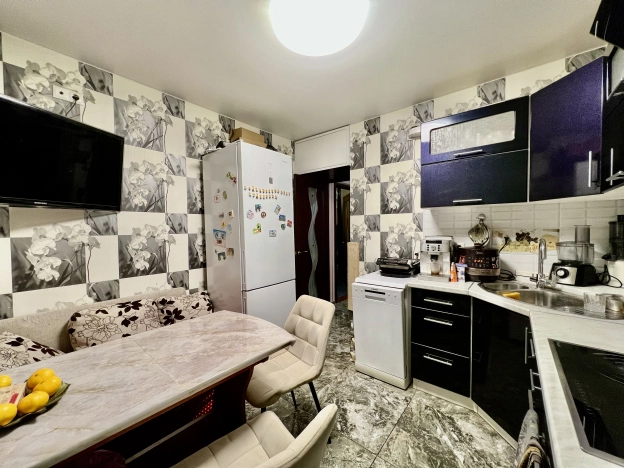 Купить однокомнатную квартиру у метро Бунинская аллея в Подольске. Вариант № 9902741, 1, площадь -  квм, цена 6550000 рублей