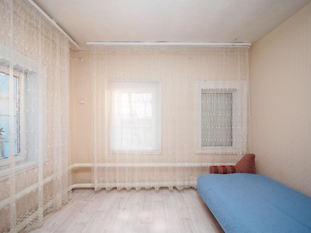 Купить дом в Микрорайоне Порт-Артур в Омске. Вариант № 3997353, 7, площадь -  квм, цена 3500000 рублей