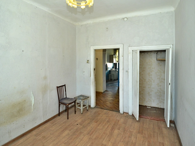 Купить трехкомнатную квартиру в Новосибирске. Вариант № 7564073, 5, площадь -  квм, цена 4200000 рублей