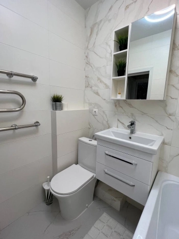 . Вариант № 42173, 9, площадь - 42.9 квм, цена 6500000 рублей