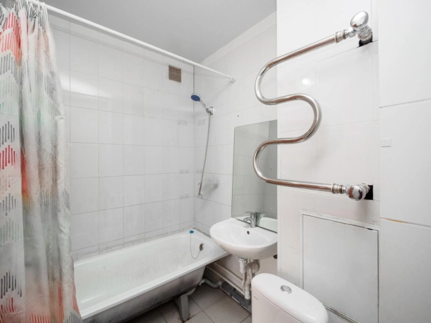 Купить однокомнатную квартиру в Омске. Вариант № 6137424, 13, площадь -  квм, цена 3750000 рублей