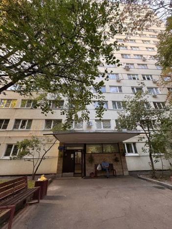Купить квартиру в Москве. Вариант № 5529778, 35, площадь -  квм, цена 26500000 рублей