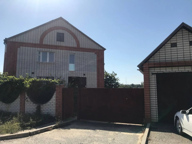 Купить дом на улице переулок Братьев Алехиных в Элисте. Вариант № 7157, 5, площадь -  квм, цена 9000000 рублей