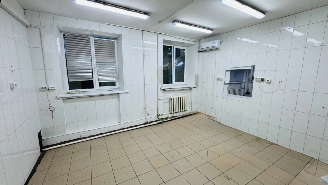 Снять коммерческую недвижимость свободного назначения на улице Зыряновская в Новосибирске. Вариант № 9552235, 17, площадь -  квм, цена 220000 рублей