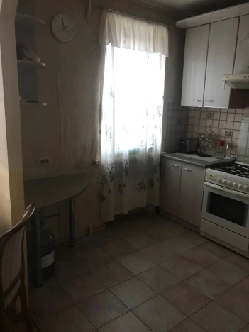 Купить трехкомнатную квартиру в Ростовской области. Вариант № 10470859, 5, площадь -  квм, цена 7850000 рублей