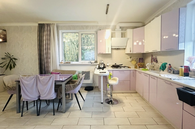 Купить дом в Москве. Вариант № 7589275, 8, площадь -  квм, цена 45000000 рублей