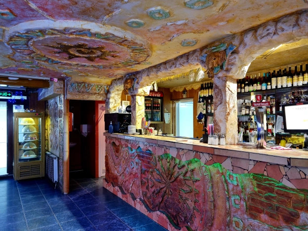 Купить готовый бизнес в Алуште. Вариант № 17327, 1, площадь -  квм, цена 350000000 рублей