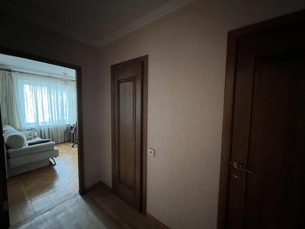 Купить трехкомнатную квартиру в Ростовской области. Вариант № 9259264, 10, площадь -  квм, цена 8400000 рублей