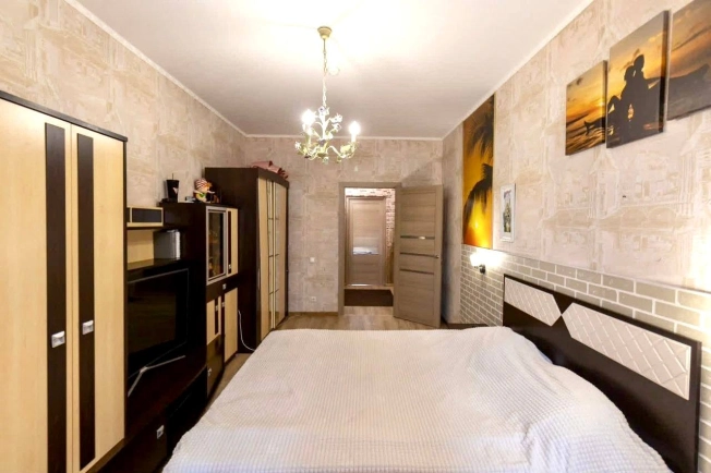 Купить трехкомнатную квартиру на улице Малоохтинский проспект в Санкт-Петербурге. Вариант № 6965550, 9, площадь -  квм, цена 14400000 рублей