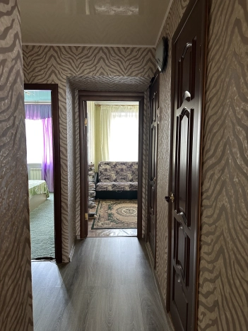 Купить четырехкомнатную квартиру в Волгограде. Вариант № 11854, 21, площадь -  квм, цена 8200000 рублей