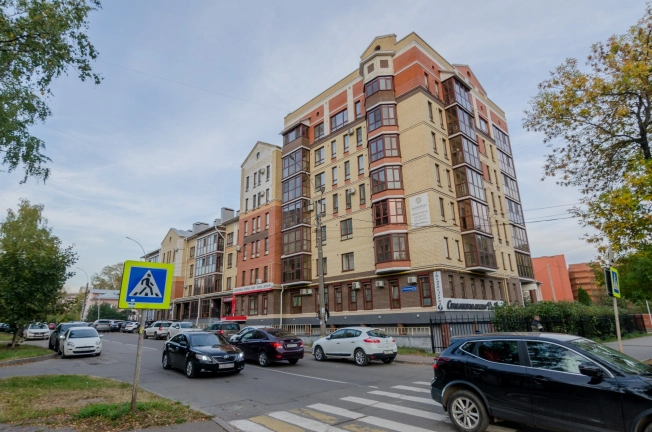 Купить четырехкомнатную квартиру в Вологде. Вариант № 14804, 48, площадь -  квм, цена 33250000 рублей