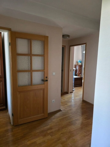 Купить квартиру в Москве. Вариант № 9886743, 8, площадь -  квм, цена 40000000 рублей