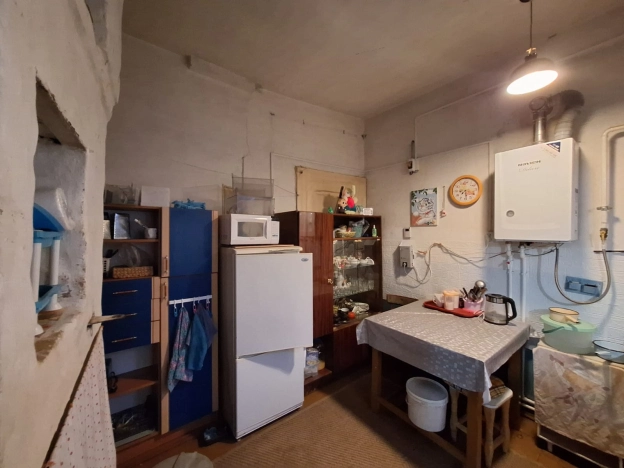 Купить двухкомнатную квартиру в Калужской области. Вариант № 9816314, 2, площадь -  квм, цена 990000 рублей