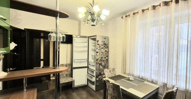 Снять квартиру в Тобольске. Вариант № 9377413, 2, площадь -  квм, цена 70000 рублей