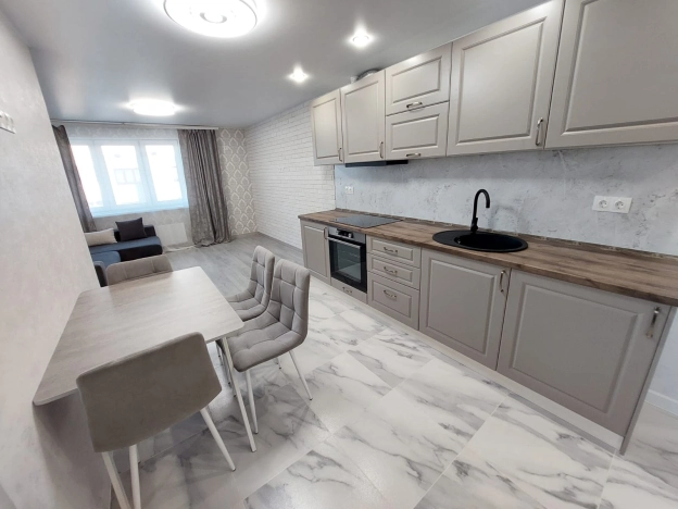 Купить трехкомнатную квартиру в Пушкине. Вариант № 8348, 2, площадь -  квм, цена 9800000 рублей