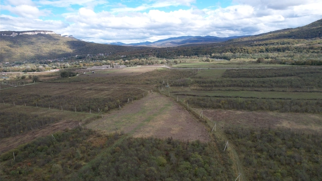 Купить земельный участок на улице Заречная в Республике Адыгея (адыгея). Вариант № 10499414, 8, площадь -  квм, цена 35000000 рублей