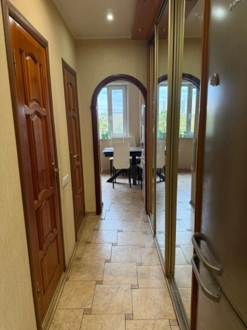 Купить квартиру в Москве. Вариант № 9817522, 13, площадь -  квм, цена 25000000 рублей