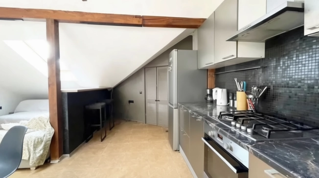 Купить трехкомнатную квартиру в Калининграде. Вариант № 7642478, 9, площадь -  квм, цена 8950000 рублей