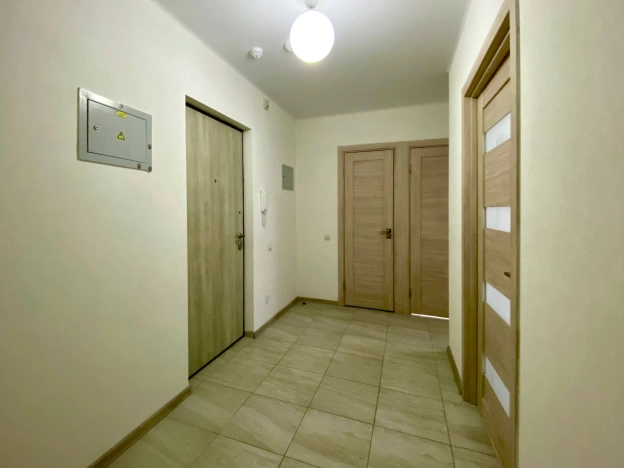 Купить квартиру в Москве. Вариант № 10439549, 18, площадь -  квм, цена 15490000 рублей