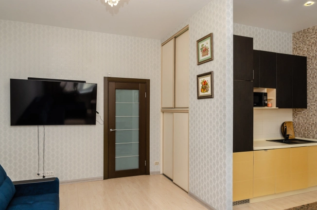 Купить трехкомнатную квартиру у метро Октябрьская в Новосибирске. Вариант № 420251, 19, площадь -  квм, цена 11000000 рублей