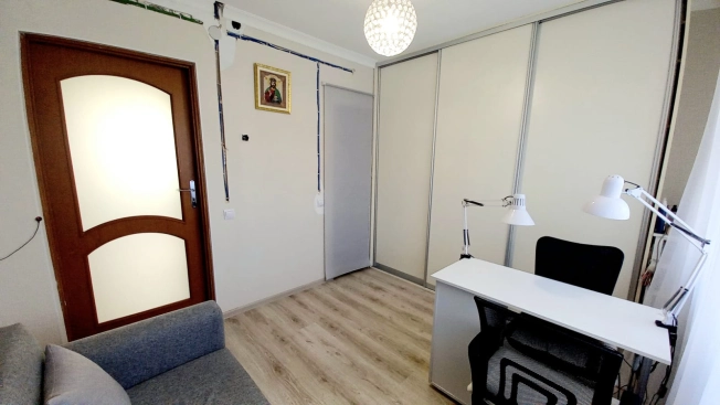 Купить двухкомнатную квартиру на вторичке на улице Центральная в Калининградской области. Вариант № 18480, 7, площадь -  квм, цена 2800000 рублей